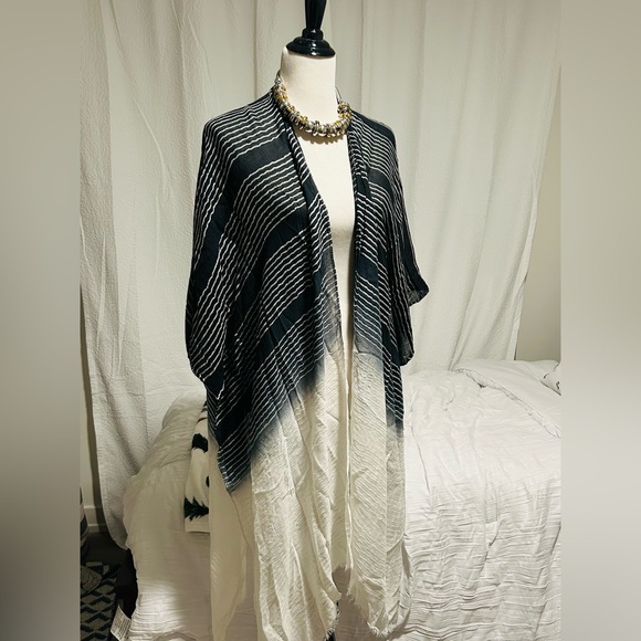Black and White boho Striped ombré kimono one size - Picture 3 of 7